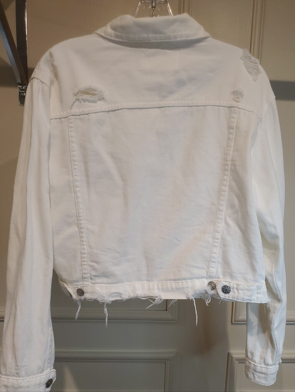 Mustard Seed Cropped White Distressed Denim Jacket Long Sleeve Size Small - Picture 2 of 6